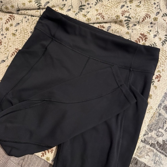 Lululemon Cropped Leggings. Size 10. - Picture 5 of 7